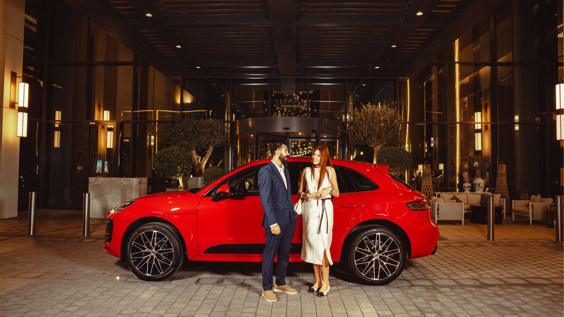 Electric Date – Valentine’s Dinner with Porsche Macan III